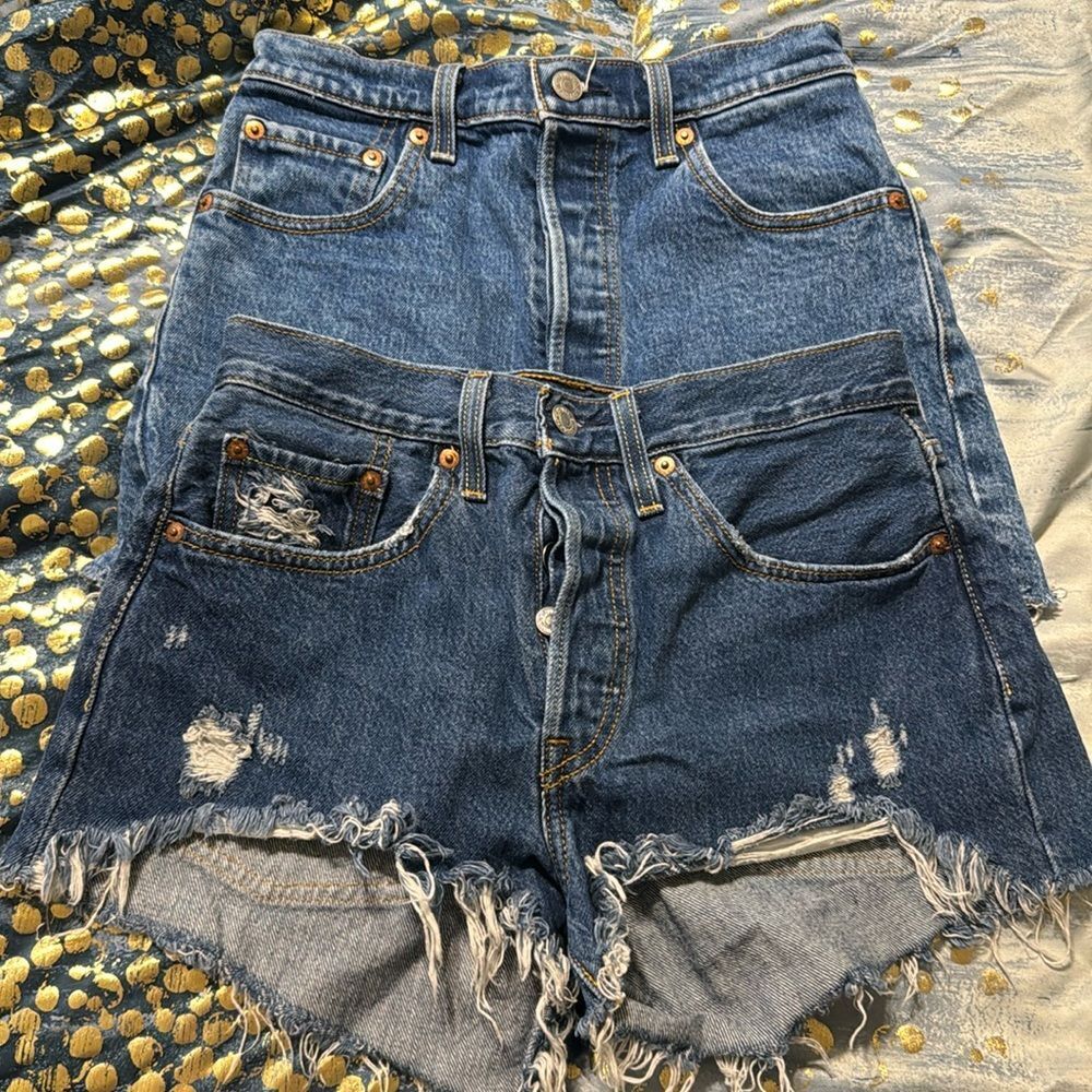 Levi’s ladies cutoff denim ribcage shorts button fly size‎ 26